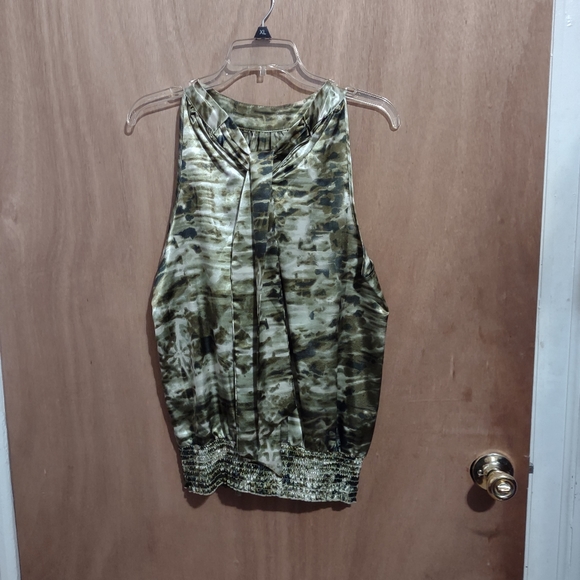 Unique - Picture 3 of 4